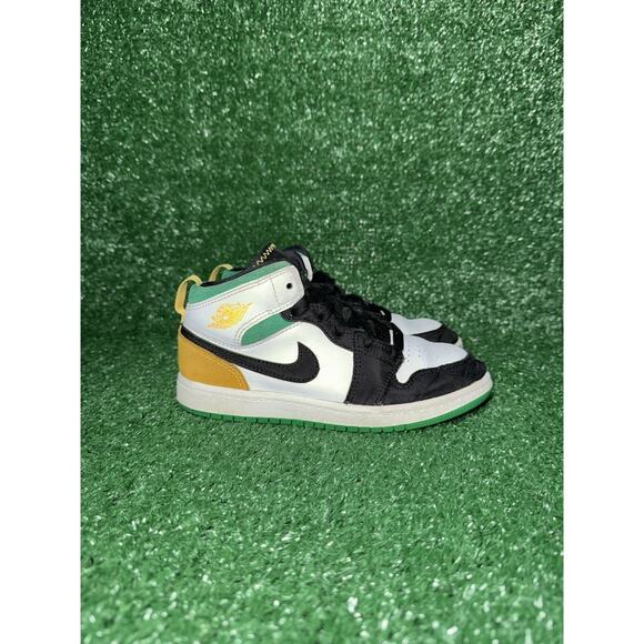 Nike Air Jordan 1 Mid SE Kids Size 1Y Laser Orange Lucky Green BQ6932-101 - Picture 1 of 8